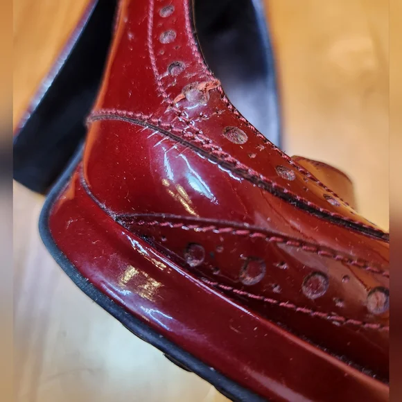 Tassled Patent Leather Spectator Pumps 💜 - Picture 10 of 12